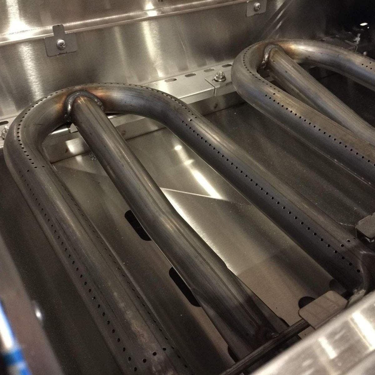 Delta Heat 38″ 3 Burner Built-In Gas Grill - Image 2