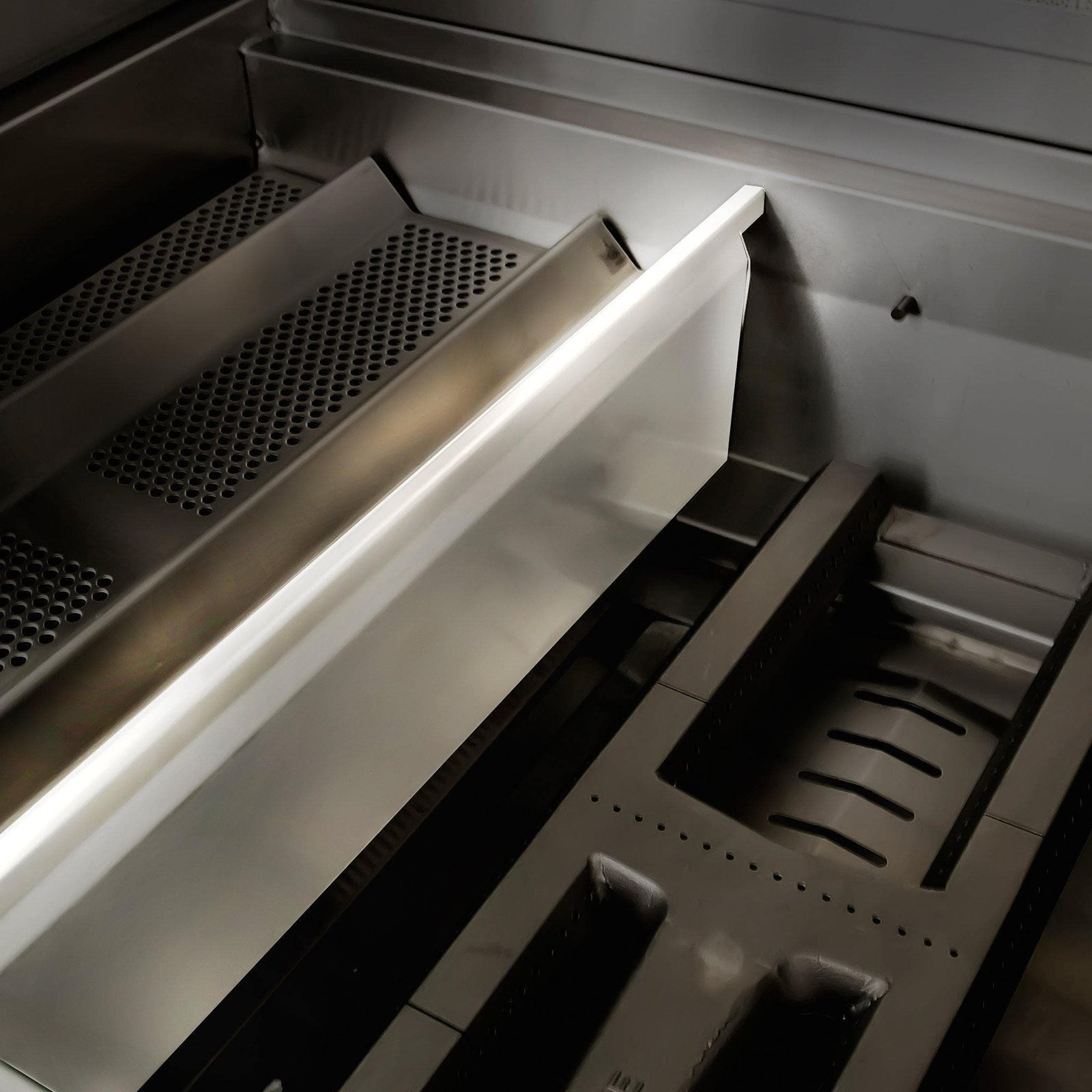 Blaze Professional LUX 34″ 3-Burner Built-In Gas Grill - Image 3